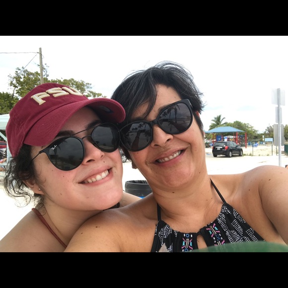 Meet your Posher, Elizabeth - Picture 1 of 1